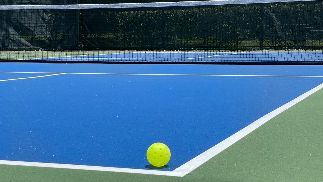 Ball on court stock pic (No - 2011279028)